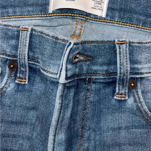 Abercrombie Kids Boys’ Super Skinny Jeans – Light Wash, Size 11/12 - Picture 9 of 13